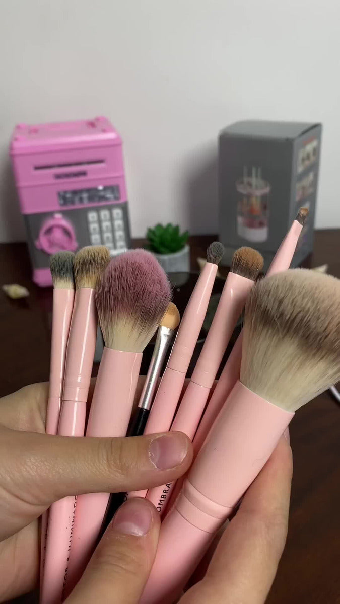 Brochas de maquillaje limpias