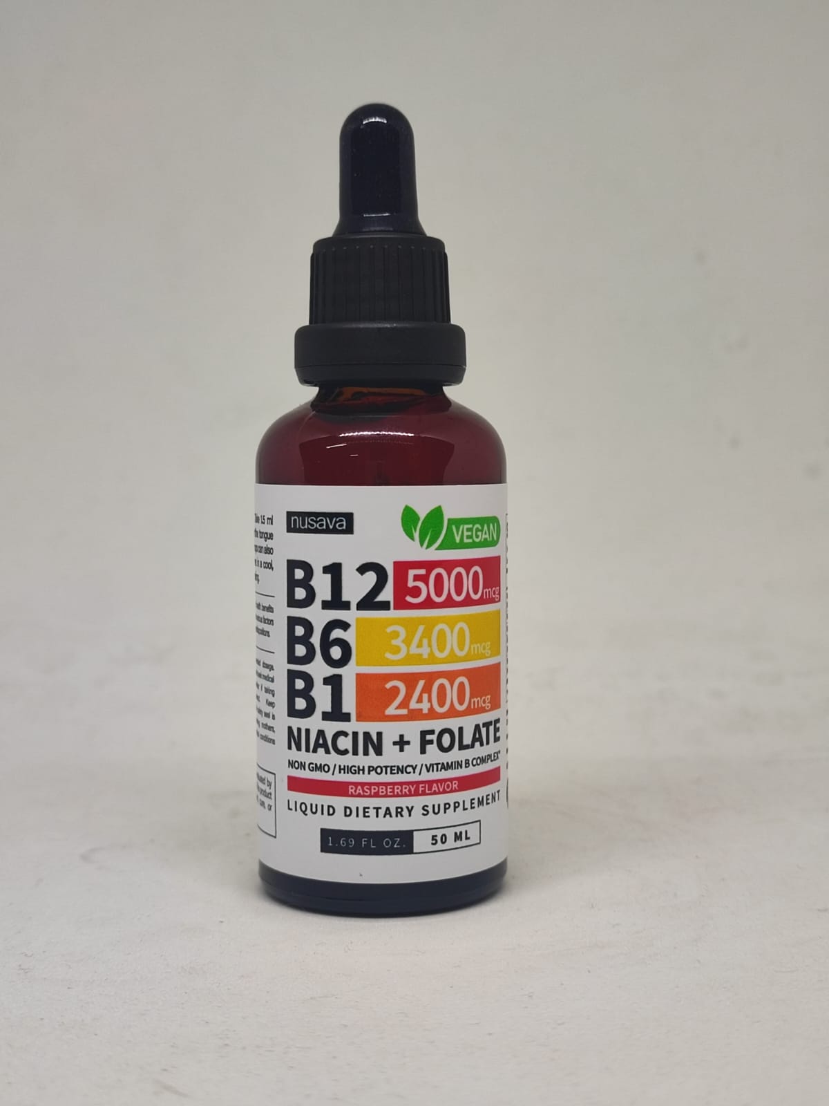 Frasco cuentagotas de vitamina B12 complejo B líquido