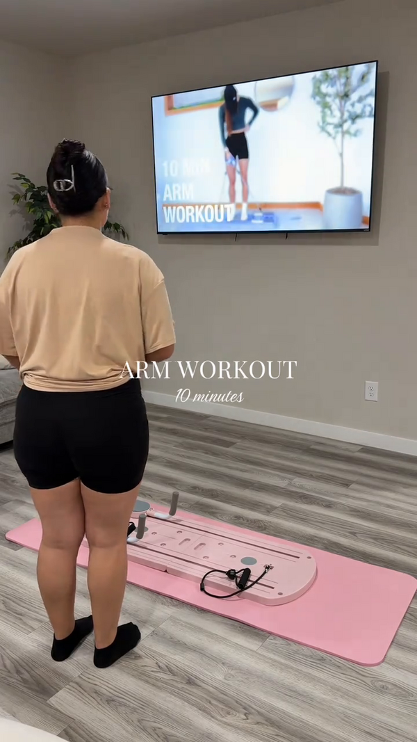 Rutina de brazos con la tabla de pilates multifuncional en casa