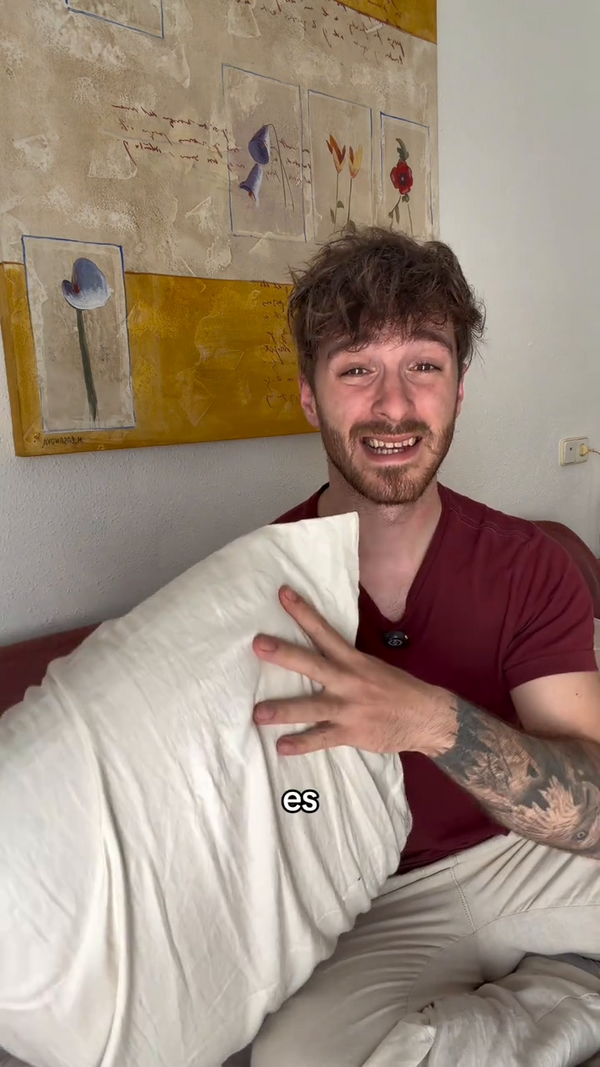 Almohada de espuma con memoria que recupera su forma