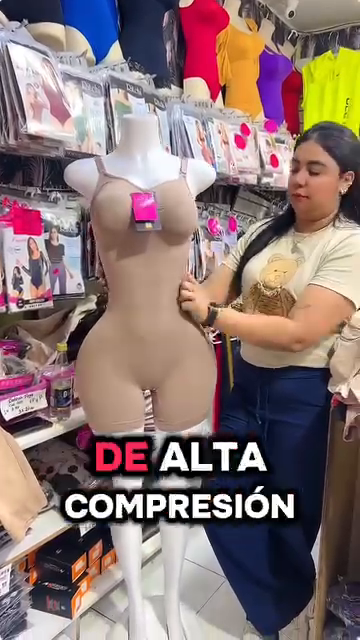 Body faja de alta compresion exhibido en maniqui